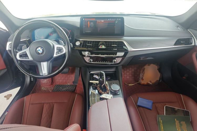 Used BMW 5 Series 2021 530Li Leading Model M Sport Package Center Console