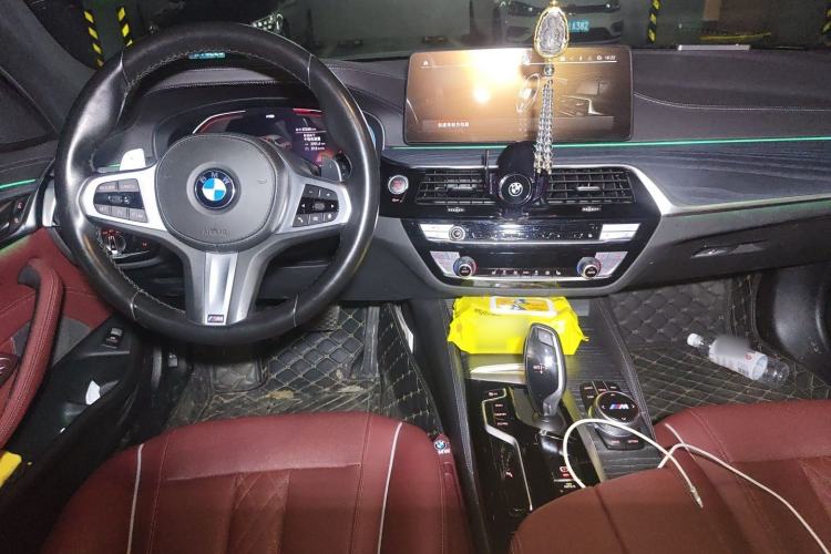 Used BMW 5 Series 2021 Facelifted 530Li Leading Edition M Sport Package Center Console