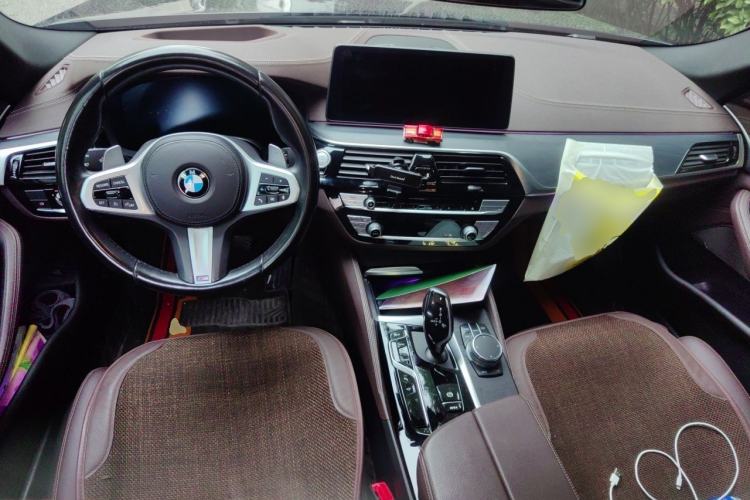Used BMW 5 Series 2021 530Li Luxury Edition M Sport Package Center Console