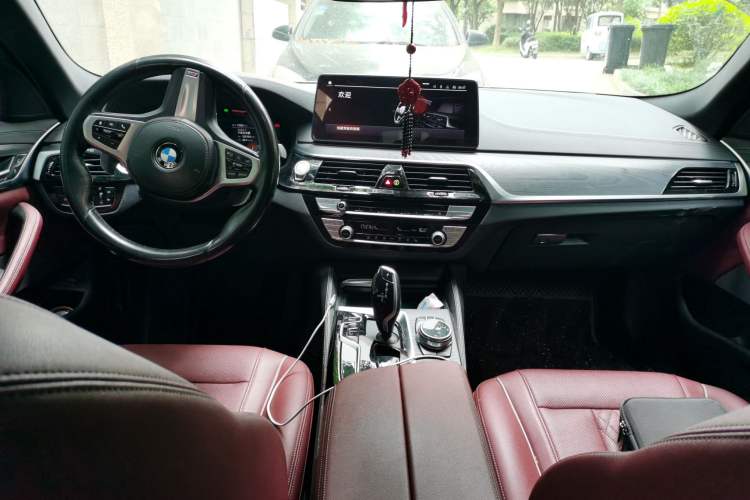 Used BMW 5 Series 2021 530Li Leading Model M Sport Package Center Console