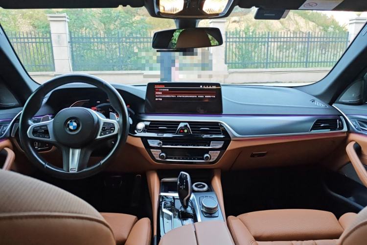 Used BMW 5 Series 2021 530i M Sport Package Center Console