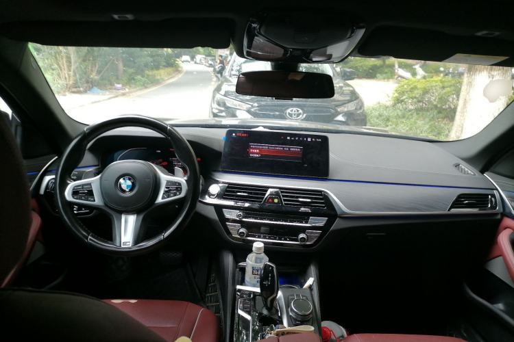 Used BMW 5 Series 2021 530Li Leading Model M Sport Package Center Console