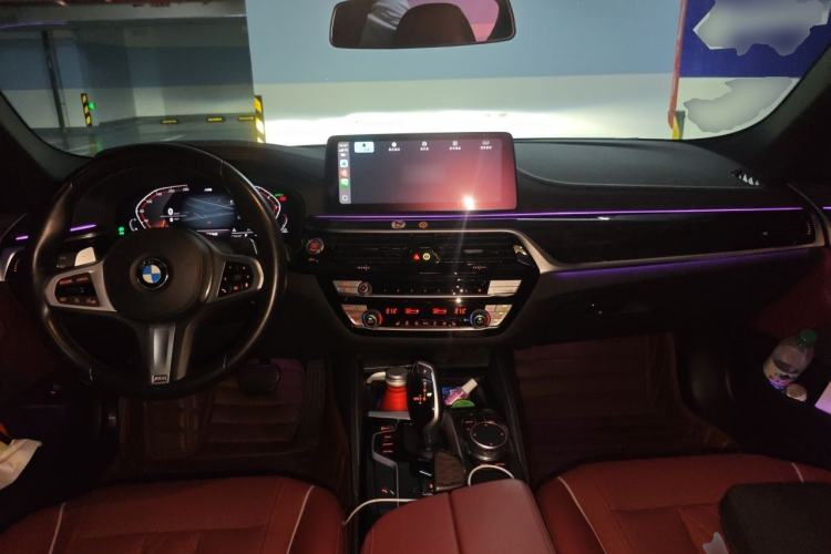 Used BMW 5 Series 2021 Facelifted 530Li Leading Edition M Sport Package Center Console