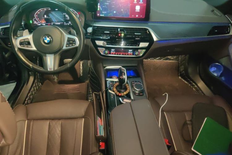 Used BMW 5 Series 2021 530Li Luxury Edition M Sport Package Center Console