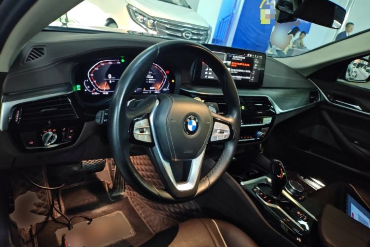 Used BMW 5 Series 2021 Restyled 530Li Leading Edition Luxury Package Center Console