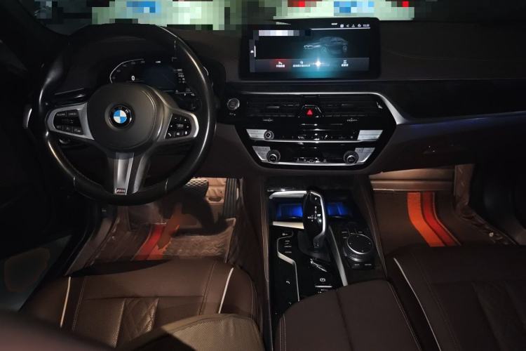 Used BMW 5 Series 2021 525Li M Sport Package Center Console