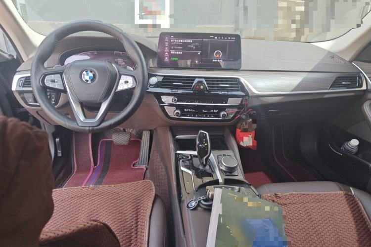 Used BMW 5 Series 2021 530Li Leading Luxury Package Center Console