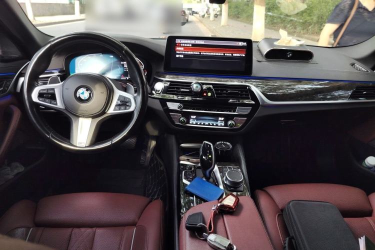 Used BMW 5 Series 2021 530Li Luxury Edition M Sport Package Center Console