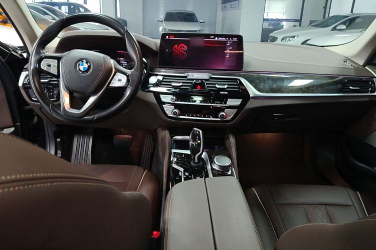 Used BMW 5 Series 2021 525Li Luxury Package Center Console