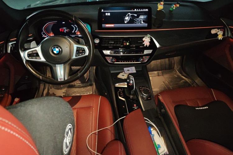 Used BMW 5 Series 2021 Facelifted 530Li Leading Edition M Sport Package Center Console