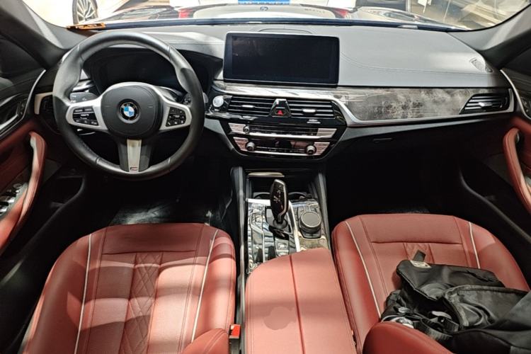 Used BMW 5 Series 2021 Facelifted 525Li M Sport Package Center Console