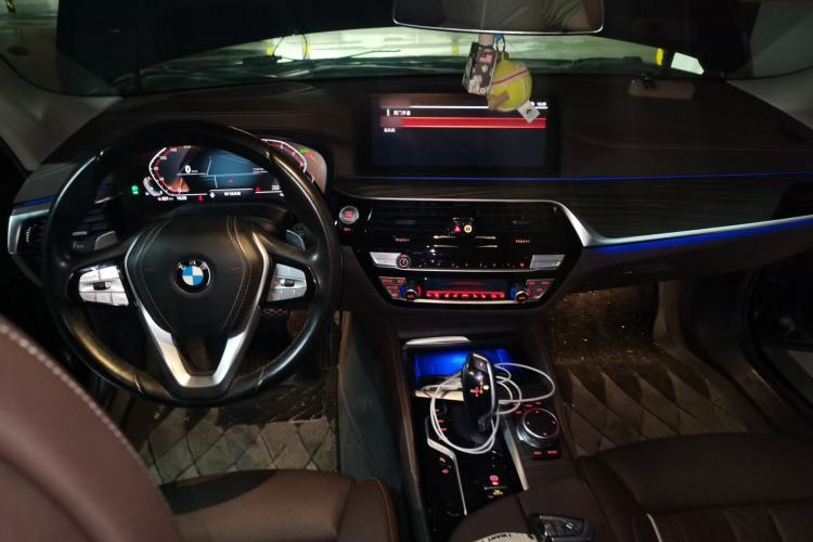 Used BMW 5 Series 2021 530Li Luxury Edition Premium Package Center Console