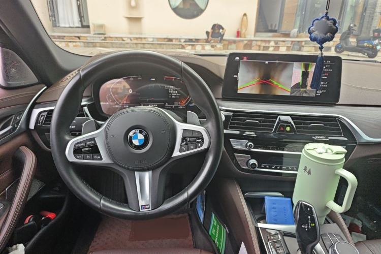 Used BMW 5 Series 2021 530Li Leading Model M Sport Package Center Console