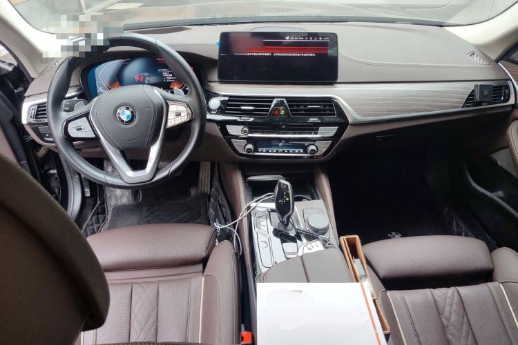 Used BMW 5 Series 2021 530Li Luxury Edition Premium Package Center Console