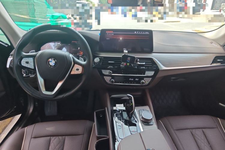 Used BMW 5 Series 2021 530Li Leading Luxury Package Center Console