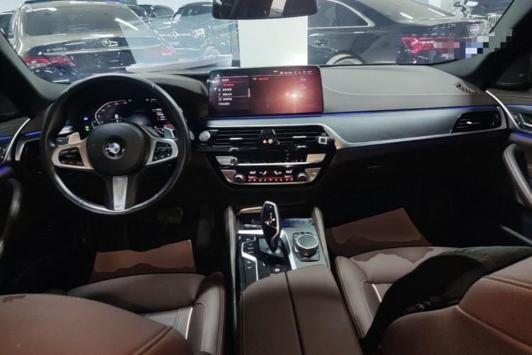 Used BMW 5 Series 2021 Restyled 530Li Luxury Edition M Sport Package Center Console