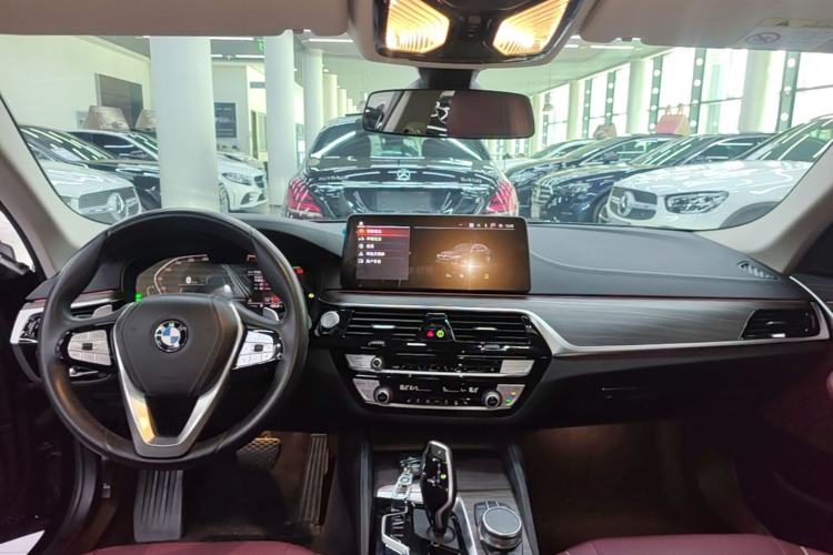 Used BMW 5 Series 2021 530Li Leading Luxury Package Center Console