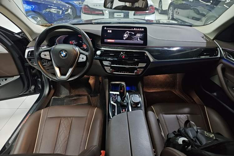 Used BMW 5 Series 2021 525Li Luxury Package Center Console