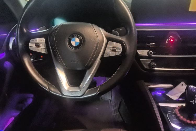 Used BMW 5 Series 2021 530Li Leading Luxury Package Center Console
