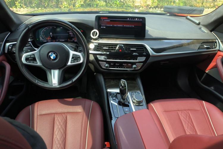 Used BMW 5 Series 2021 Facelifted 525Li M Sport Package Center Console