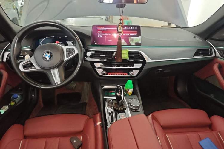 Used BMW 5 Series 2021 530Li Luxury Edition M Sport Package Center Console