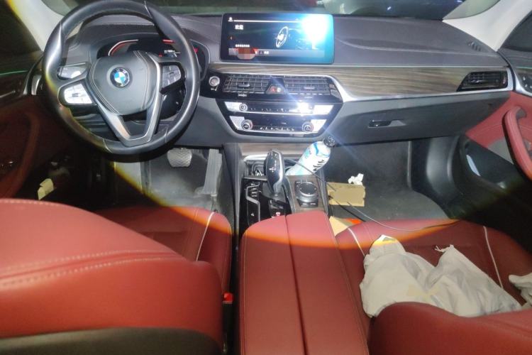 Used BMW 5 Series 2021 Restyled 530Li Leading Edition Luxury Package Center Console