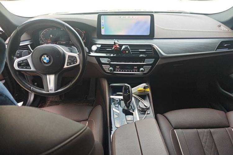 Used BMW 5 Series 2021 530Li Luxury Edition M Sport Package Center Console