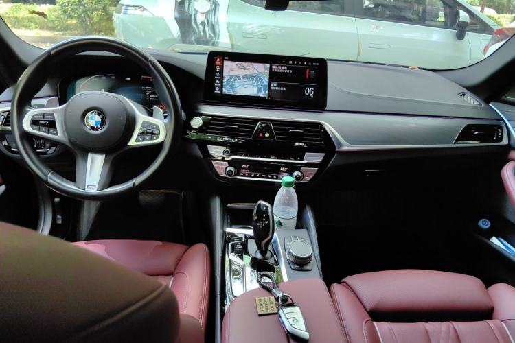 Used BMW 5 Series 2021 530Li Luxury Edition M Sport Package Center Console