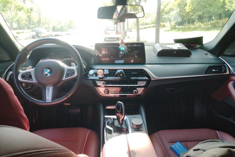 Used BMW 5 Series 2021 530Li Leading Model M Sport Package Center Console
