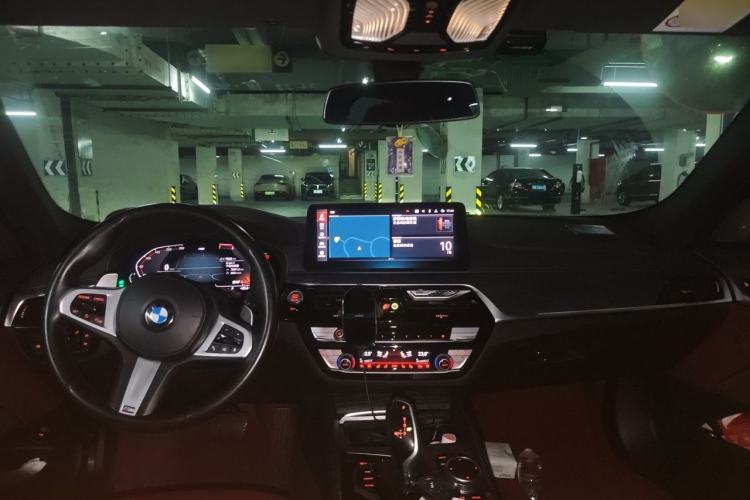 Used BMW 5 Series 2021 Restyled 530Li Luxury Edition M Sport Package Center Console
