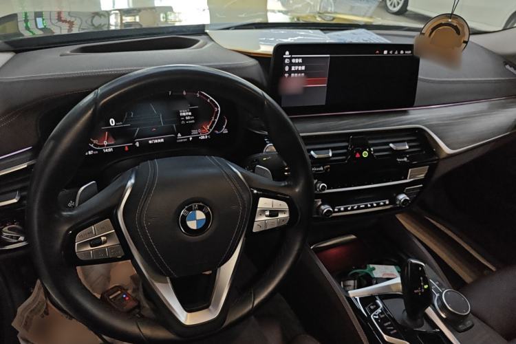 Used BMW 5 Series 2021 530Li Luxury Edition Premium Package Center Console