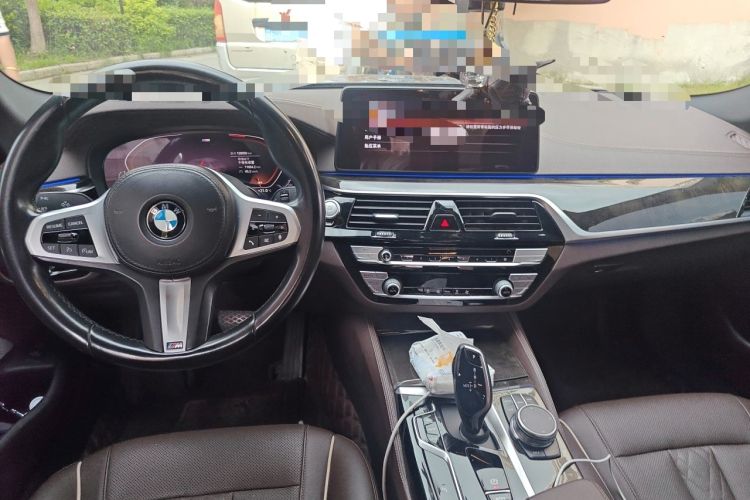 Used BMW 5 Series 2021 Facelifted 525Li M Sport Package Center Console