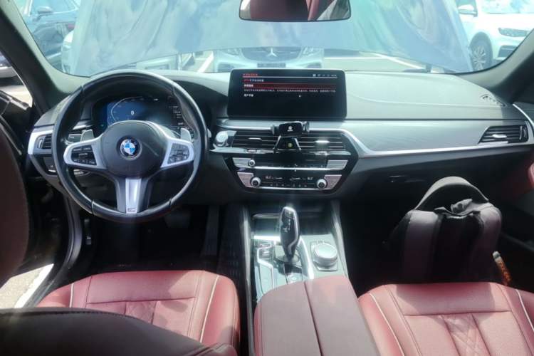 Used BMW 5 Series 2021 530Li Leading Model M Sport Package Center Console