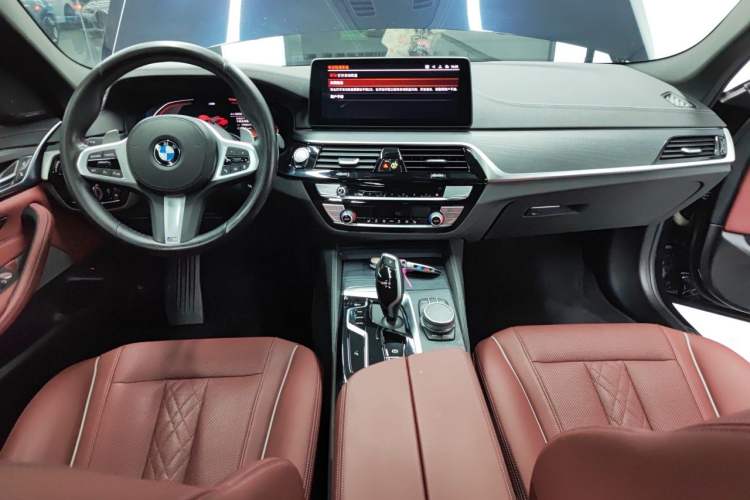 Used BMW 5 Series 2021 530Li Leading Model M Sport Package Center Console
