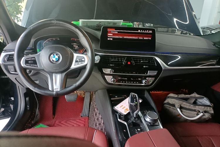 Used BMW 5 Series 2021 525Li M Sport Package Center Console