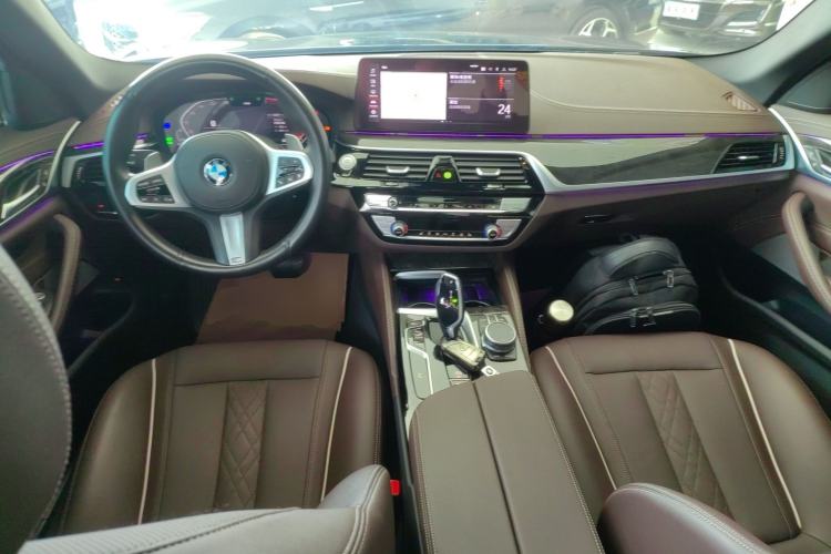 Used BMW 5 Series 2021 530Li Leading Model M Sport Package Center Console
