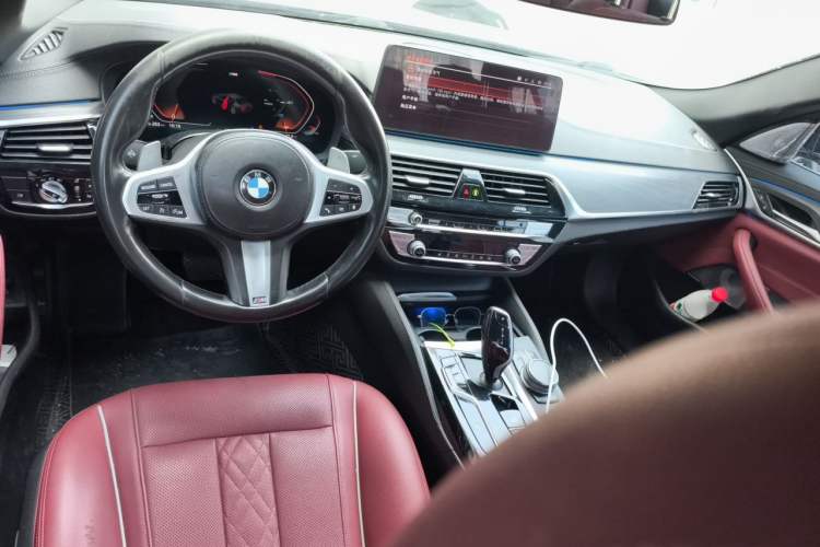 Used BMW 5 Series 2021 530Li Leading Model M Sport Package Center Console