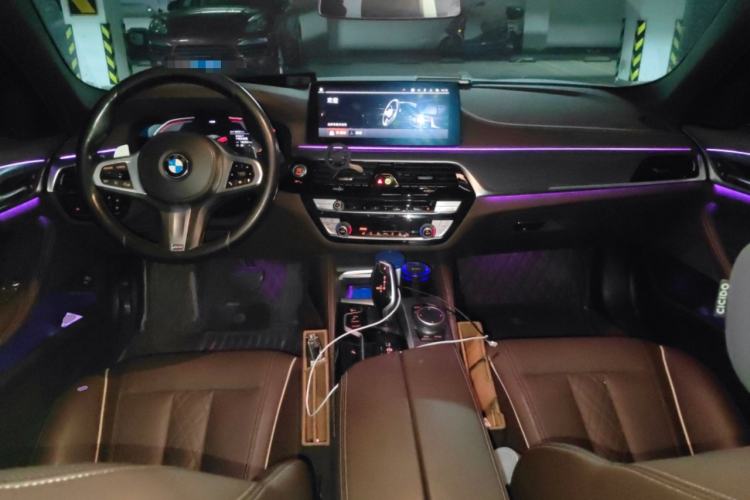 Used BMW 5 Series 2021 530Li Leading Model M Sport Package Center Console