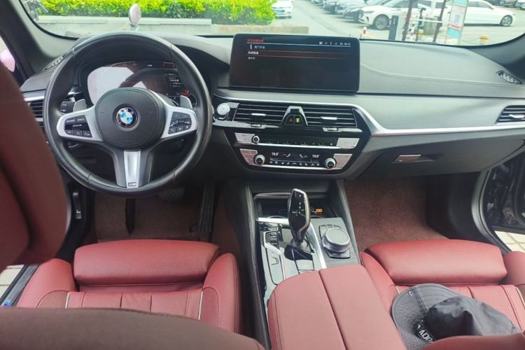 Used BMW 5 Series 2021 530Li Luxury Edition M Sport Package Center Console