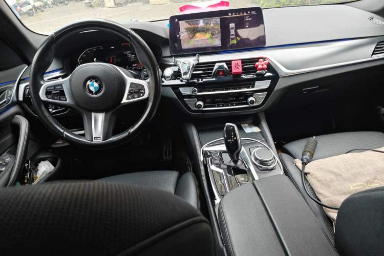 Used BMW 5 Series 2021 525i M Sport Package Center Console