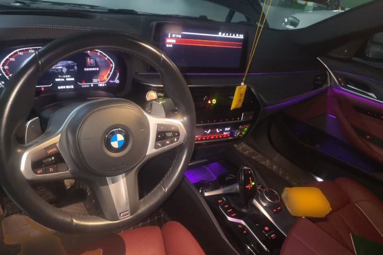 Used BMW 5 Series 2021 530Li Luxury Edition M Sport Package Center Console