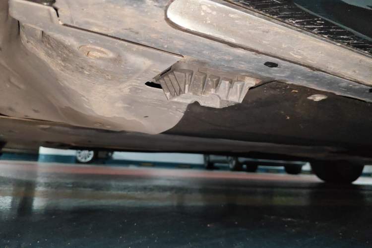 Used BMW 5 Series 2021 525Li M Sport Package Chassis Front Left
