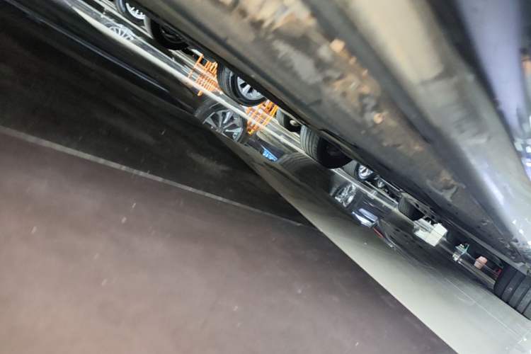Used BMW 5 Series 2021 525Li M Sport Package Chassis Front Left