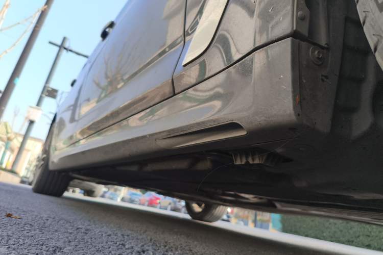 Used BMW 5 Series 2021 525Li M Sport Package Chassis Front Right