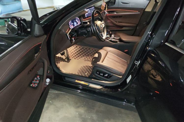 Used BMW 5 Series 2021 530Li Luxury Edition Premium Package Driver Seat
