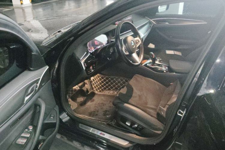 Used BMW 5 Series 2021 525i M Sport Package Driver Seat
