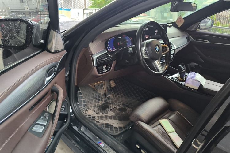 Used BMW 5 Series 2021 Restyled 530Li Luxury Edition M Sport Package Driver Seat