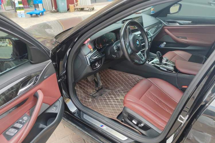 Used BMW 5 Series 2021 525Li M Sport Package Driver Seat