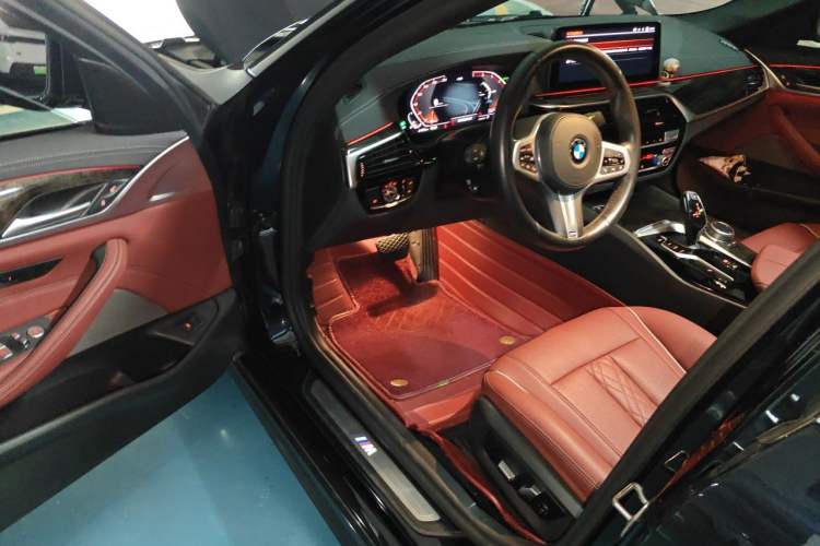 Used BMW 5 Series 2021 525Li M Sport Package Driver Seat
