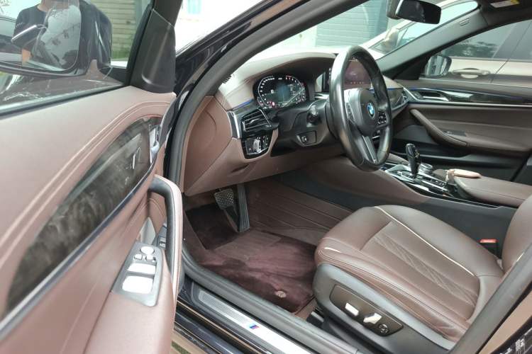 Used BMW 5 Series 2021 525Li M Sport Package Driver Seat